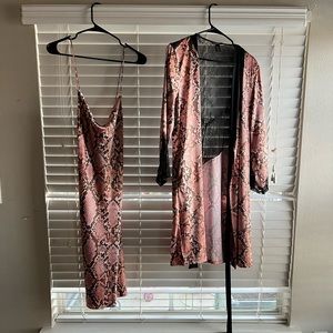 Victoria’s Secret robe (xs) and sleep gown (sm)